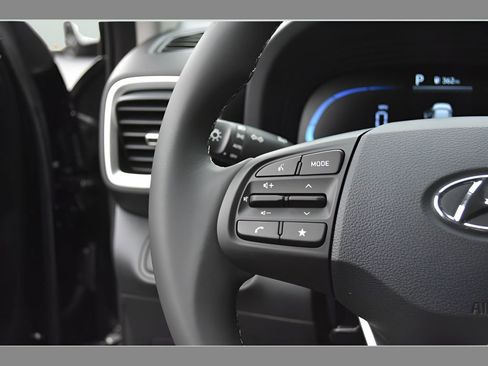 New 2026 Hyundai Venue SEL FWD image 19