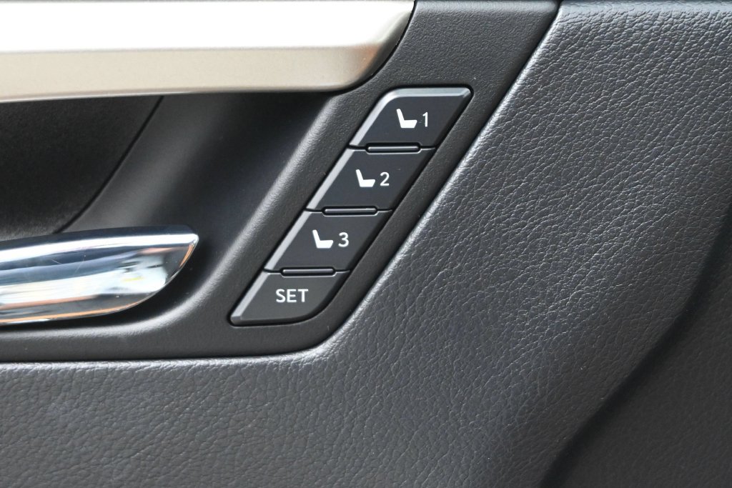 Used 2022 Lexus RX 350 FWD w/ Premium Package image 5
