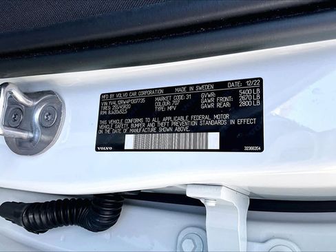 Used 2023 Volvo XC60 B5 Plus w/ Climate Package image 32