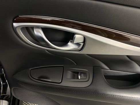 Used 2015 INFINITI Q70 3.7 image 36