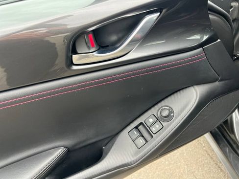 Used 2019 MAZDA MX-5 Miata RF Grand Touring RWD image 31