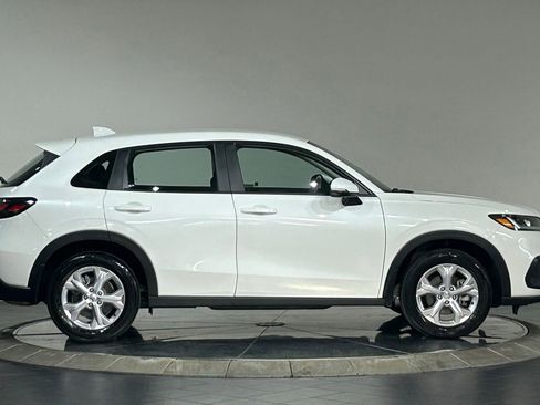 Used 2024 Honda HR-V LX image 11