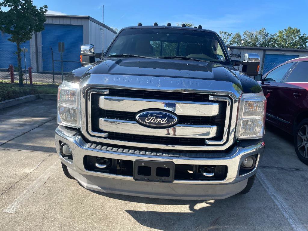 Used 2011 Ford F250 Lariat w/ Lariat Interior Pkg AWD/4WD image 3