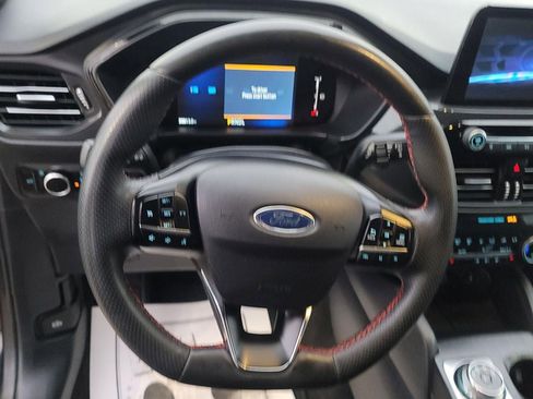 Used 2024 Ford Escape ST-Line image 18