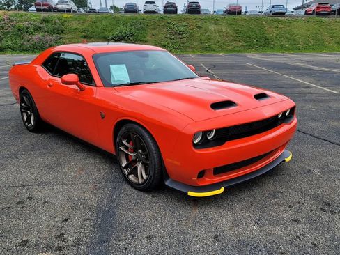 Used 2023 Dodge Challenger SRT Hellcat w/ Plus Package RWD image 18