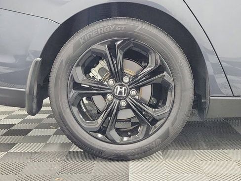 Certified 2025 Honda Accord SE image 7
