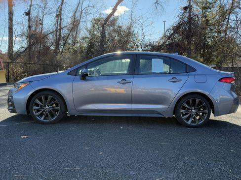 Used 2021 Toyota Corolla SE image 2