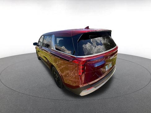 Used 2026 Kia Carnival FWD image 7