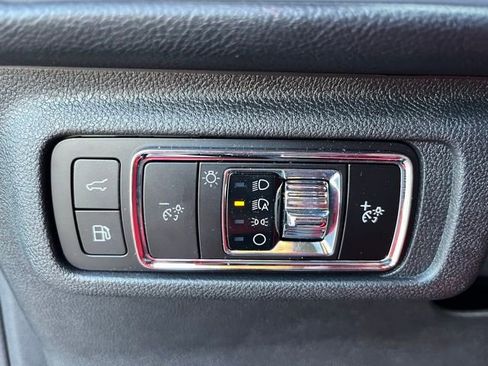 Used 2025 Lincoln Corsair Grand Touring w/ Equipment Group 301A image 15