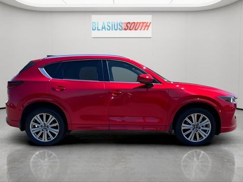 Used 2023 MAZDA CX-5 Signature AWD/4WD image 2