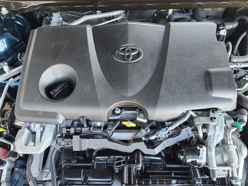 Used 2018 Toyota Camry XSE image 32