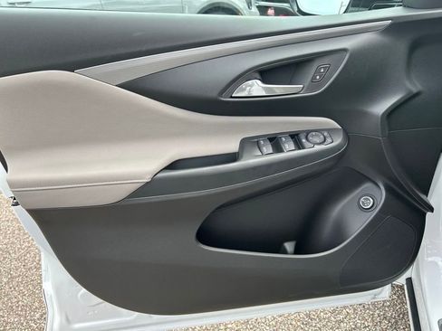 Used 2025 Buick Envista Avenir image 13