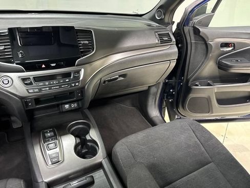 Used 2022 Honda Pilot Sport image 23