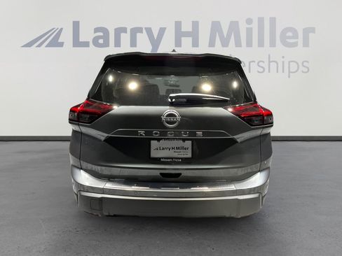 New 2026 Nissan Rogue SV image 4