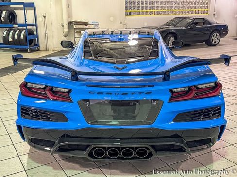 Used 2025 Chevrolet Corvette Z06 w/ Stealth Interior Trim Package RWD image 10