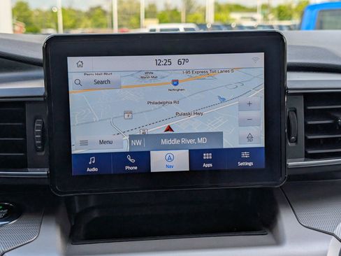 Certified 2021 Ford Explorer XLT w/ Equipment Group 202A AWD/4WD image 31