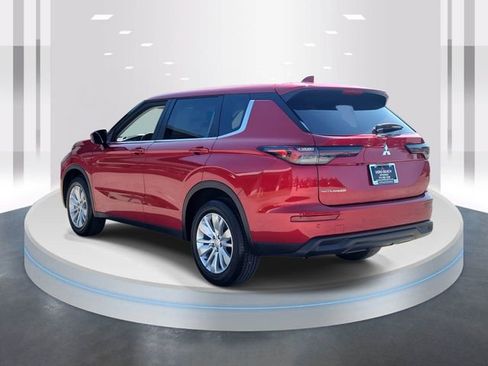 New 2026 Mitsubishi Outlander ES image 4