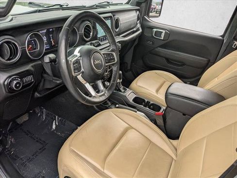 Used 2019 Jeep Wrangler Unlimited Sahara AWD/4WD image 12