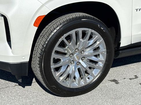 Used 2023 Chevrolet Tahoe High Country w/ Advanced Technology Package image 29