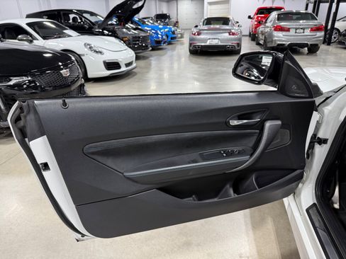 Used 2016 BMW M2 RWD image 30