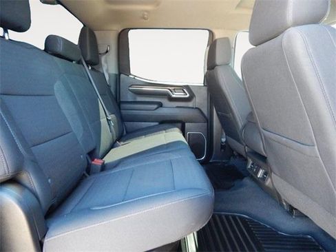 Used 2024 Chevrolet Silverado 1500 LT image 14