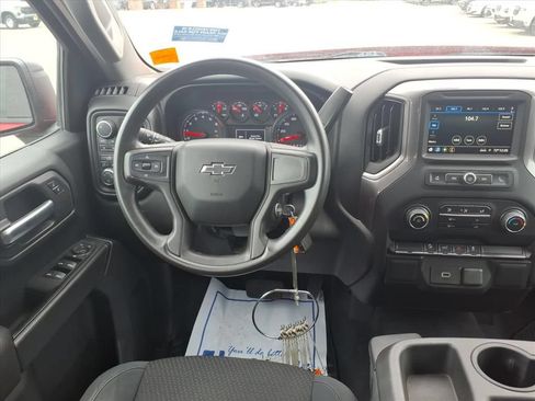 Used 2019 Chevrolet Silverado 1500 Custom Trail Boss w/ Custom Convenience Package AWD/4WD image 12