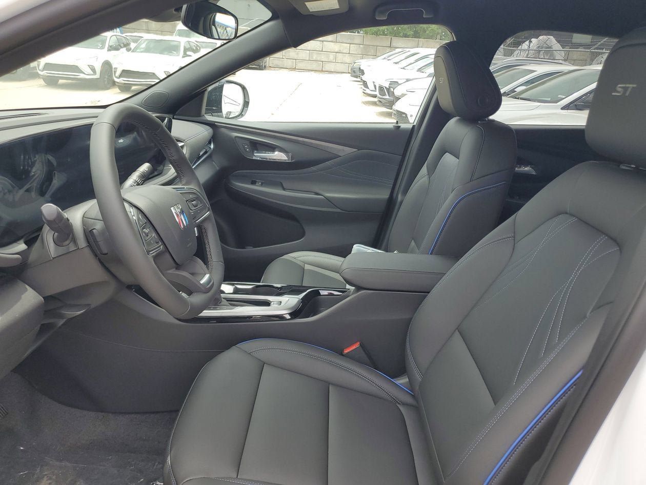 New 2026 Buick Envista Sport Touring w/ Convenience I Package FWD image 18