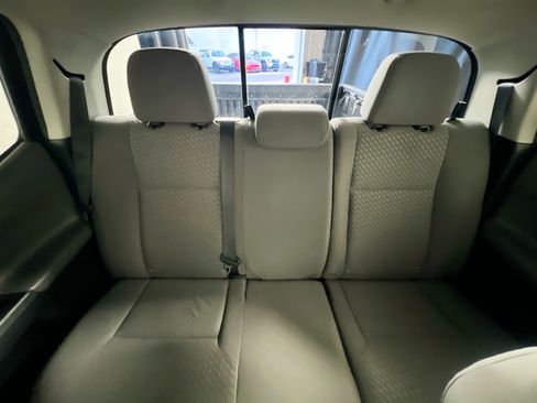 Used 2020 Toyota Tacoma SR5 image 32