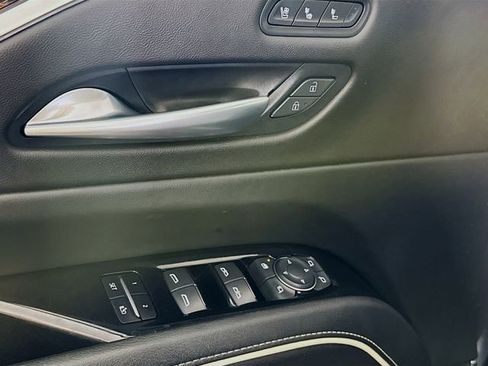 Used 2023 Cadillac Escalade ESV Premium Luxury image 19