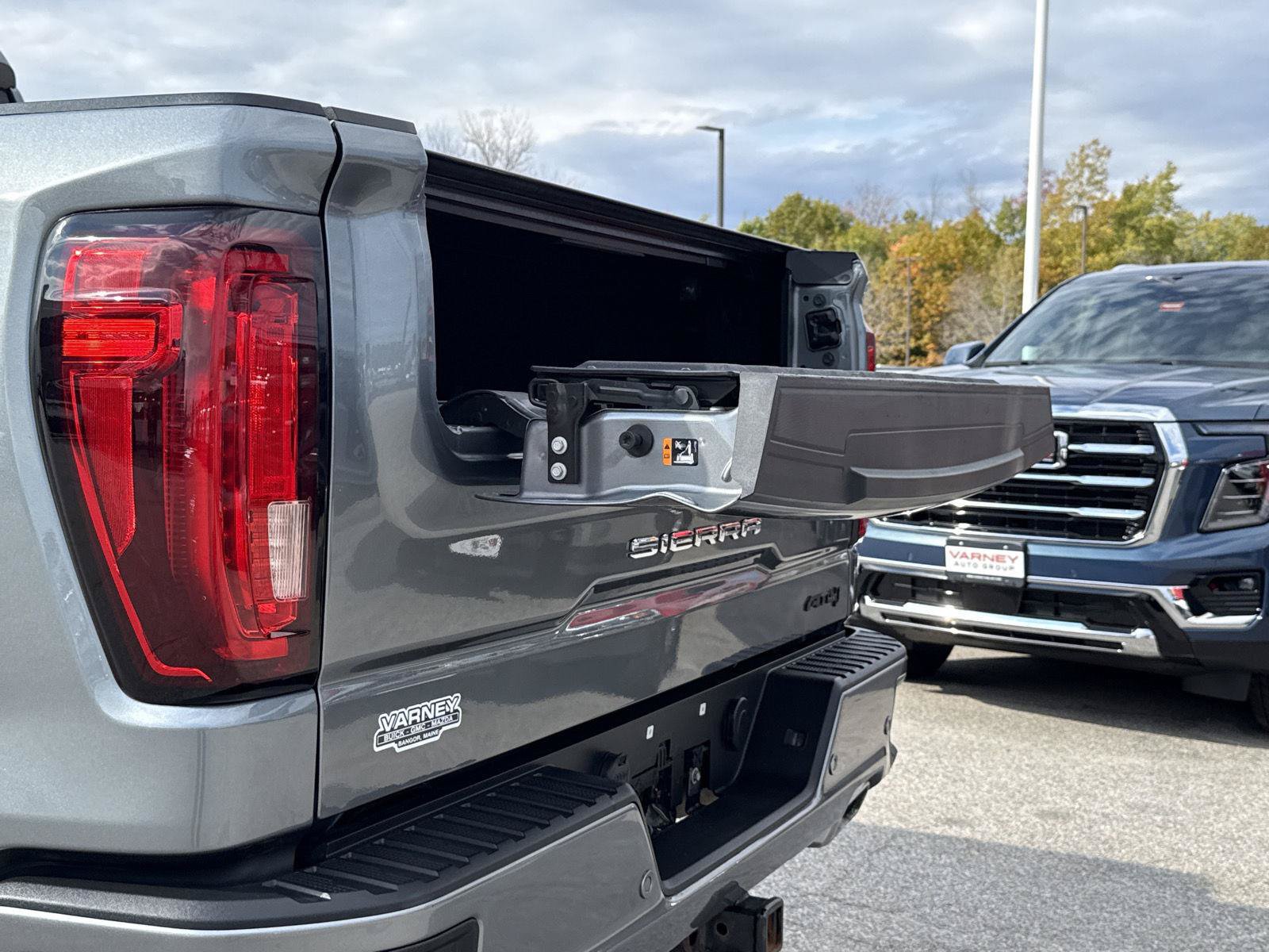 Used 2020 GMC Sierra 1500 AT4 w/ AT4 Premium Package AWD/4WD image 7