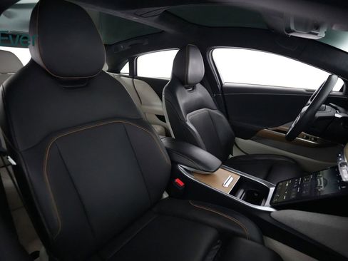 Used 2023 Lucid Air Touring AWD/4WD image 23
