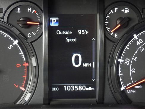 Used 2020 Toyota 4Runner SR5 AWD/4WD image 87