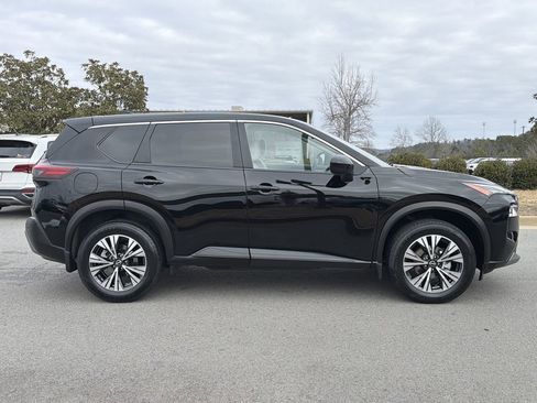 Used 2023 Nissan Rogue SV image 6