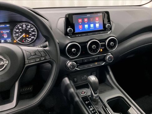 Used 2025 Nissan Sentra S image 18