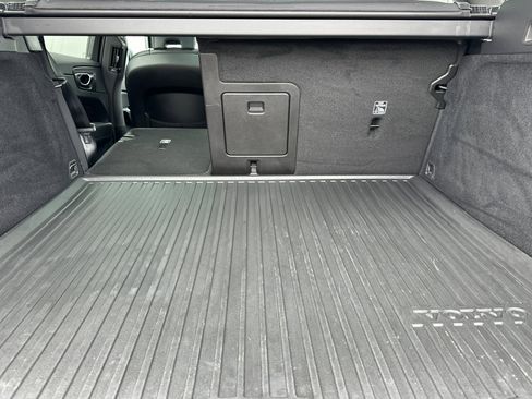 Used 2023 Volvo XC60 B5 Ultimate w/ Climate Package image 16