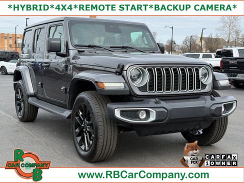 Used 2025 Jeep Wrangler Unlimited Sahara AWD/4WD image 1
