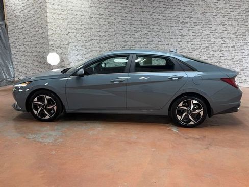 Certified 2023 Hyundai Elantra Limited image 4