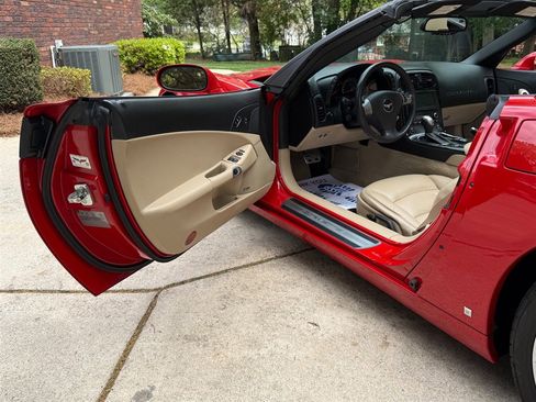 Used 2008 Chevrolet Corvette Convertible w/ Preferred Equipment Group image 49