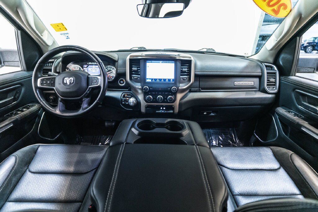 Used 2022 RAM 1500 Laramie AWD/4WD image 14
