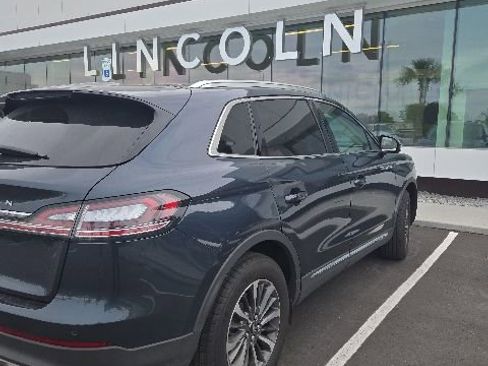 Used 2023 Lincoln Nautilus FWD w/ Premium Package image 7