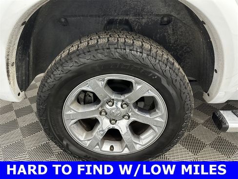 Used 2017 RAM 1500 Laramie w/ Convenience Group image 18