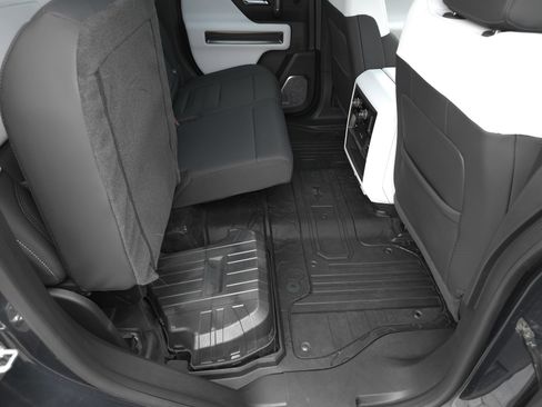 Used 2025 GMC Hummer EV 3X w/ LPO, Dark Essentials Package image 39