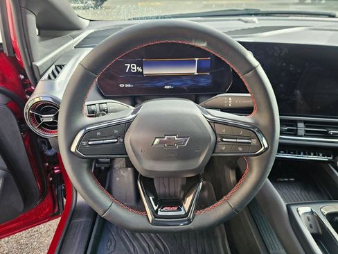 Used 2025 Chevrolet Equinox EV RS image 29