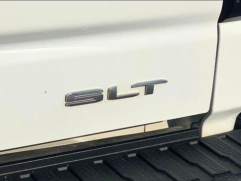 Used 2024 GMC Sierra 1500 SLT image 11