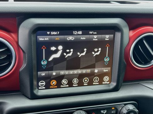 Used 2023 Jeep Gladiator Rubicon w/ Trailer Tow Package AWD/4WD image 12