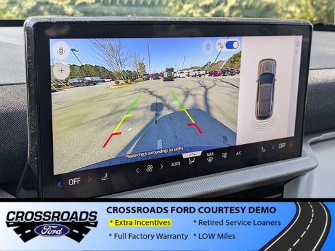 New 2025 Ford Explorer Active image 19