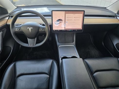 Used 2022 Tesla Model 3 image 13