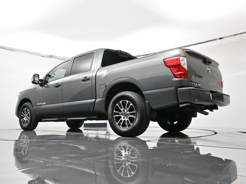 Used 2024 Nissan Titan SV w/ SV Convenience Package image 43