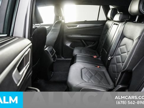 Used 2024 Volkswagen Atlas Cross Sport SE image 17