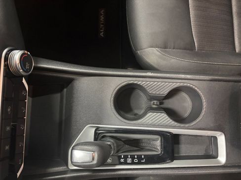 Used 2025 Nissan Altima 2.5 SV image 40